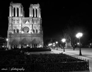 black and white, Notre-Dame de Paris
